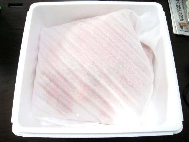 緩衝材に包まれています。